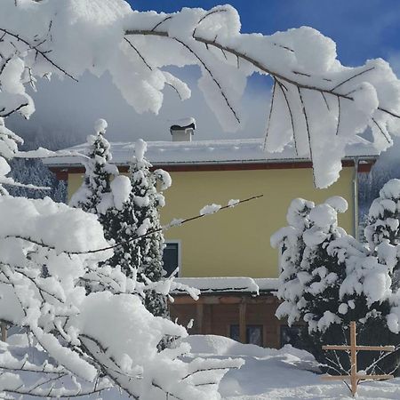 Fantastic Apartment With Terrace Untertauern Dış mekan fotoğraf